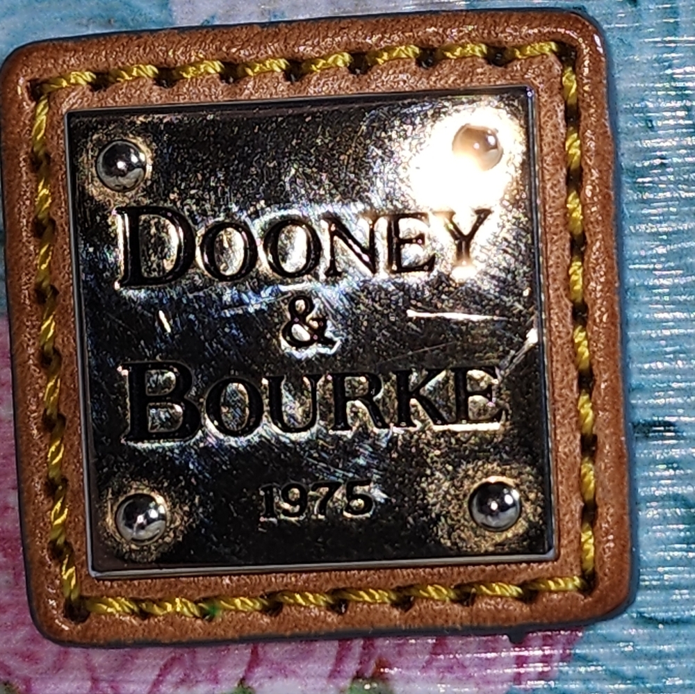 Dooney Cupcake Barrel - Picture 3 of 6